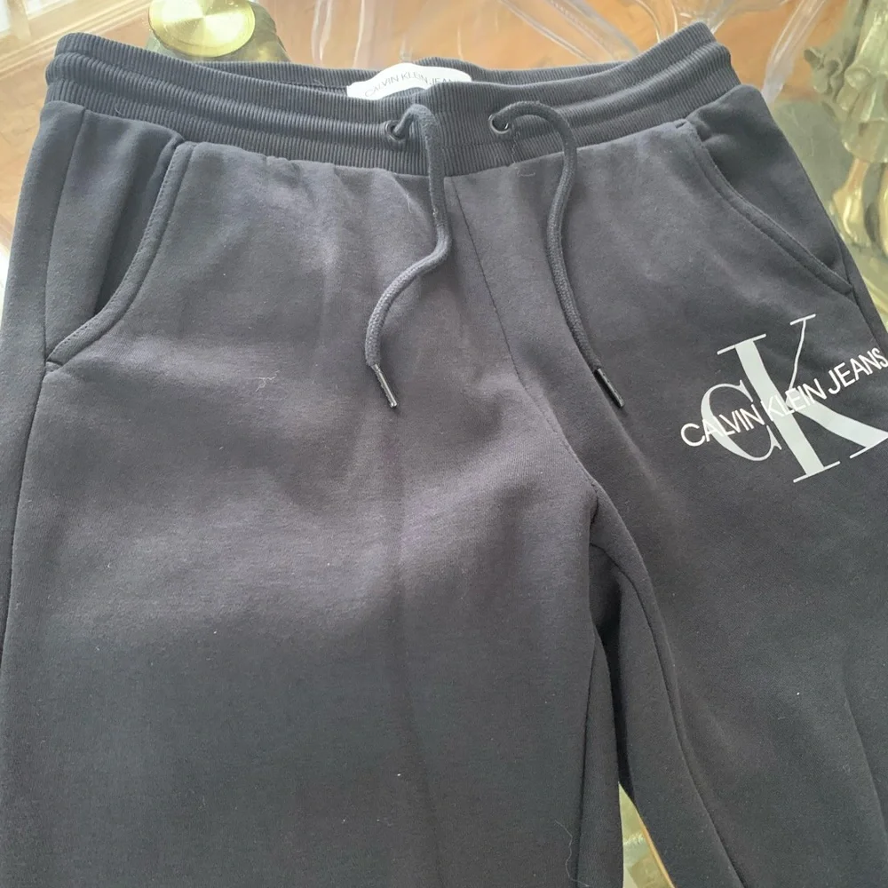 Calvin Klein sweat pants - Picture 3 of 5